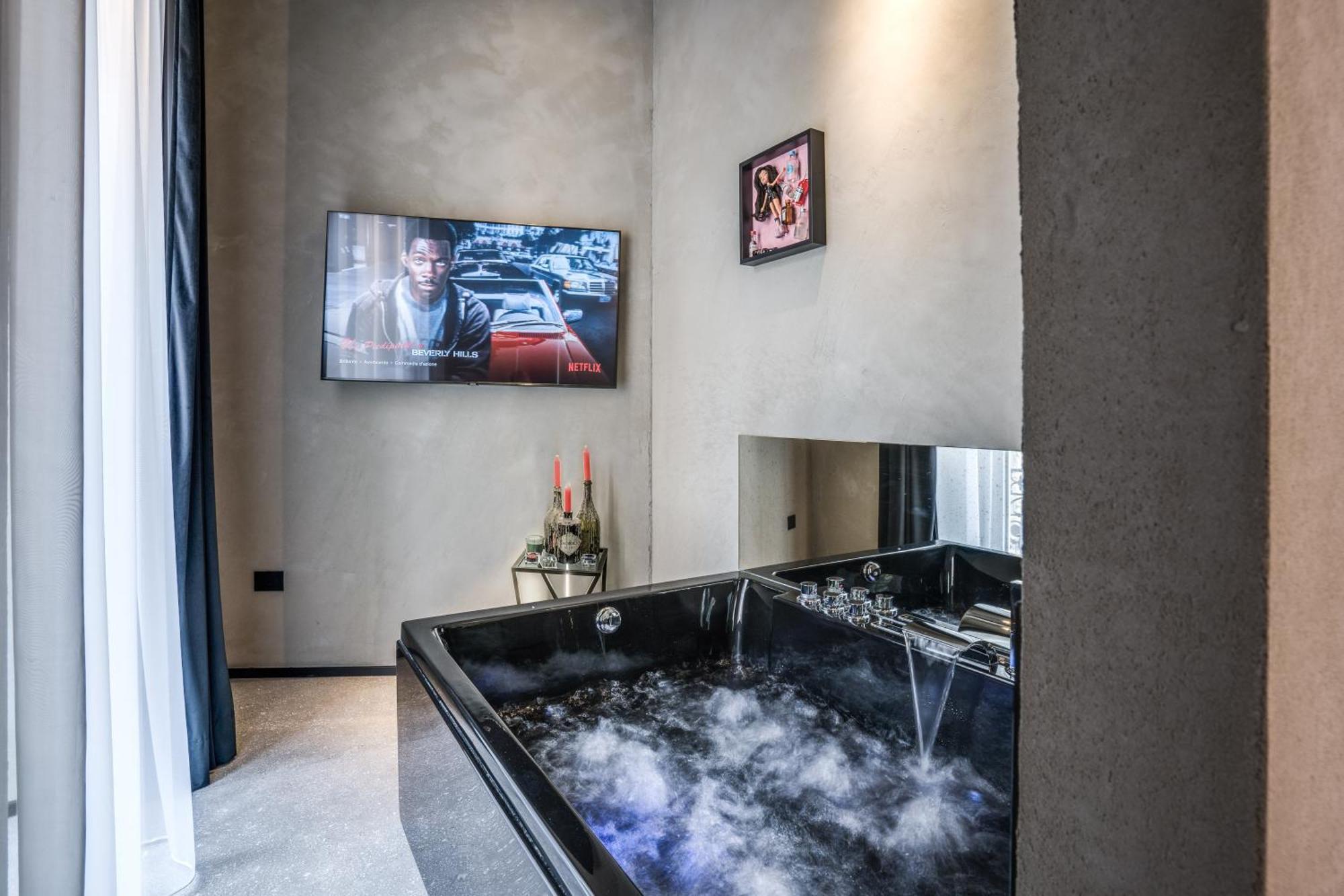 Gallery Experience Naples