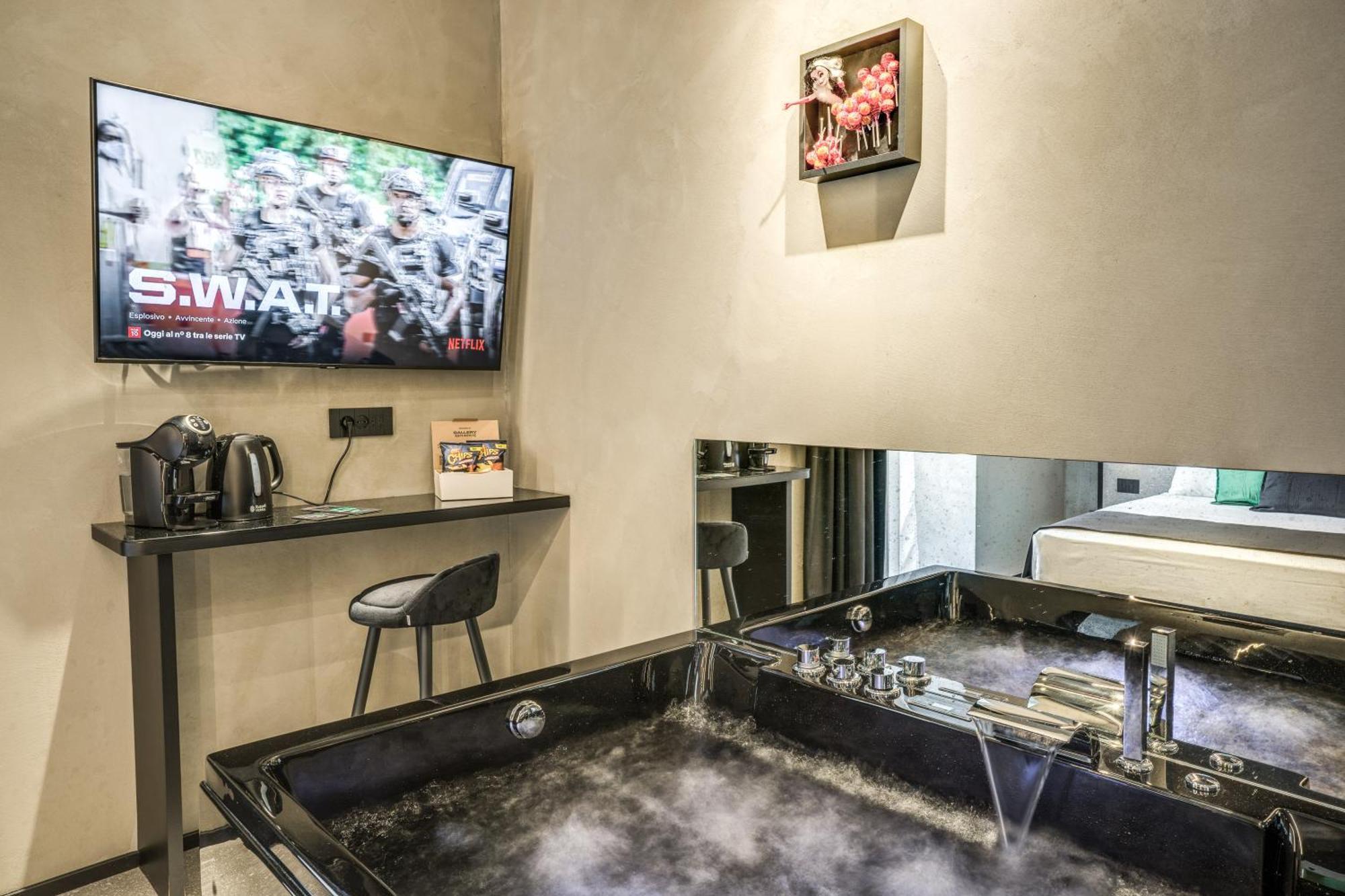 Gallery Experience Naples